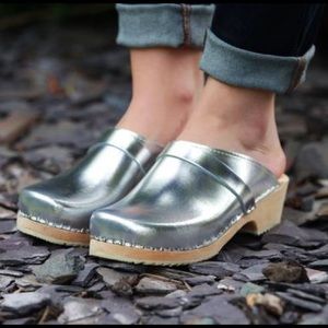 Lotta’s Silver Clogs
